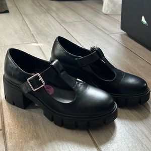 Madden Girl Black healed shoes